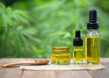 Athletes on CBD – Why Athletes are Taking CBD Oil Drops and Topical Applications to Improve Their Performance